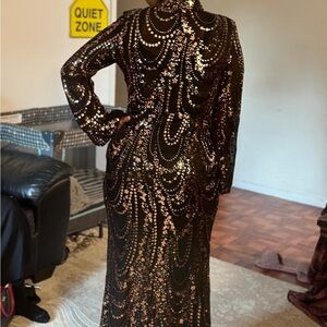 Elegant Black and Gold Sequin Dress